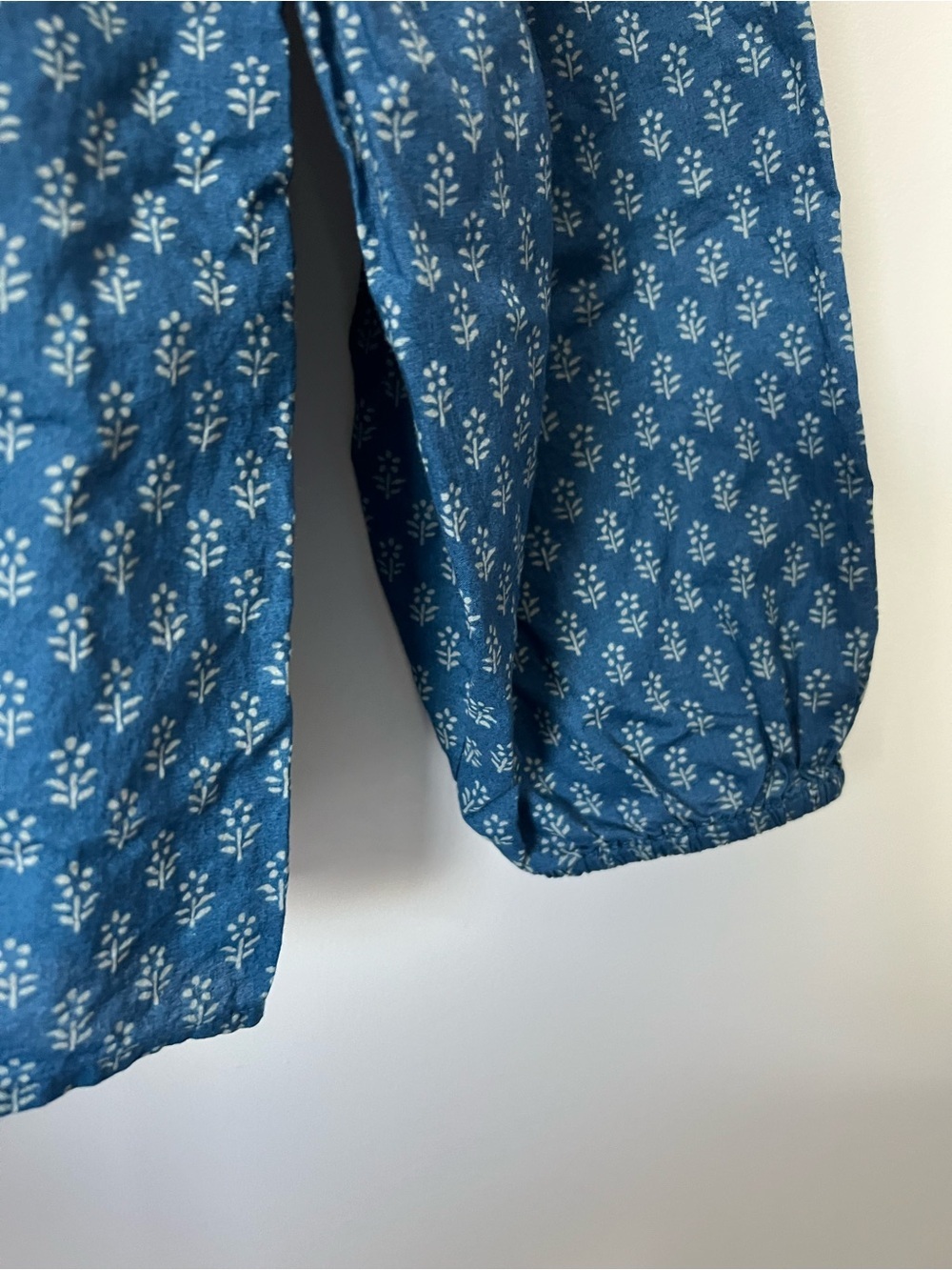 Faherty Lyla Top Organic Cotton Indigo Gobo Floral Print NEW - Picture 13 of 15